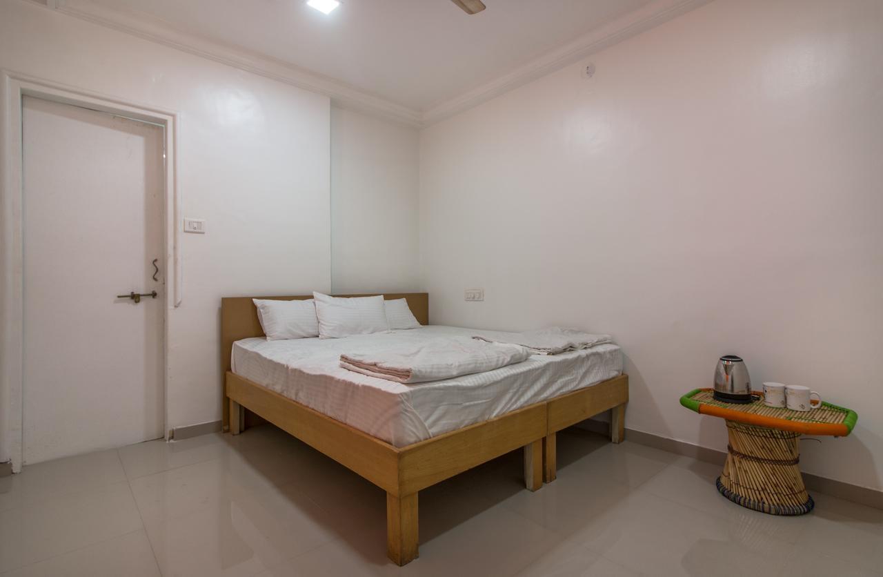 Backpacker Panda Pune Exterior photo